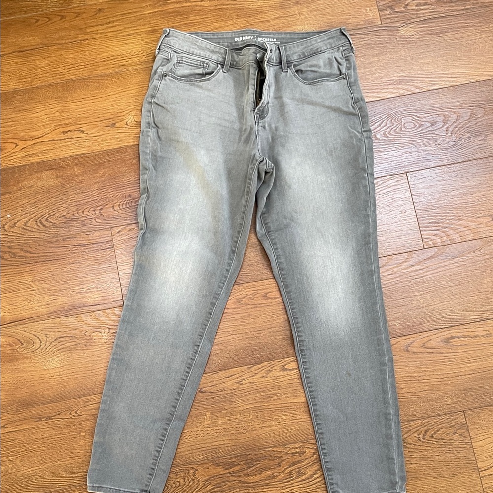 Old Navy Women’s Rockstar Mid-Rise Slim Stretch Jeans in Gray - Picture 4 of 7